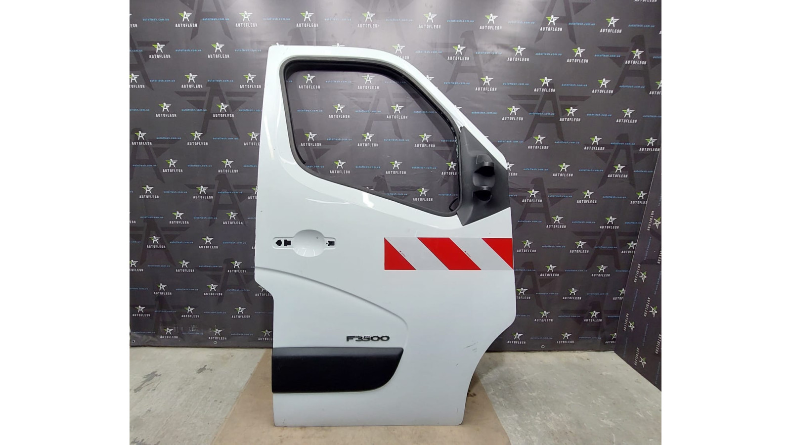Дверь передняя правая белая 801009976R Nissan NV400 Opel Movano B Renault Master 3 бу
